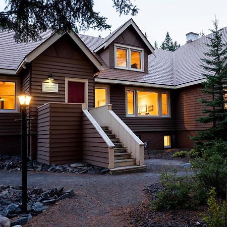 Banff Boutique Inn - Adults Only Bagian luar foto
