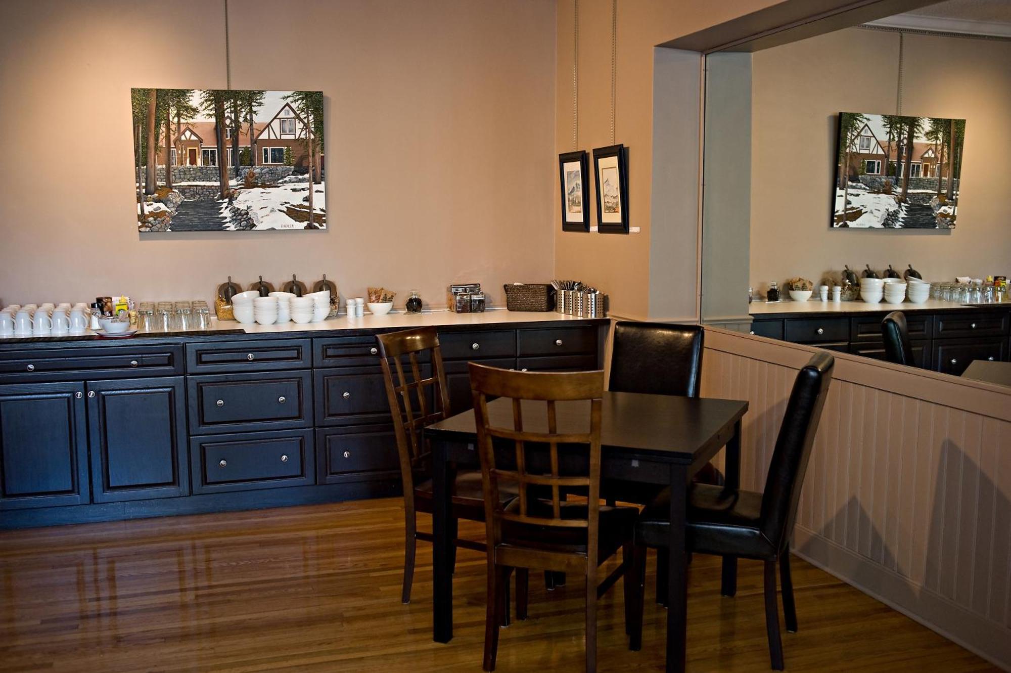 Banff Boutique Inn - Adults Only Bagian luar foto