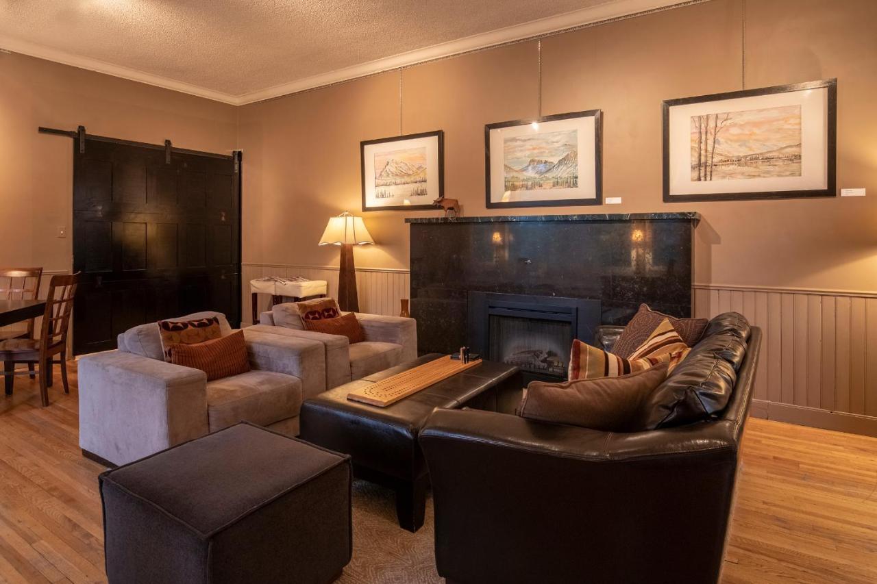 Banff Boutique Inn - Adults Only Bagian luar foto